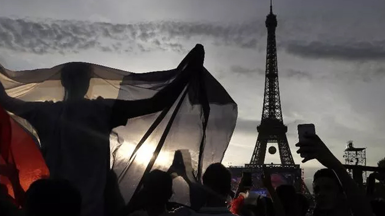 Fransa'dan elektrik kesintileriyle ilgili duyuru