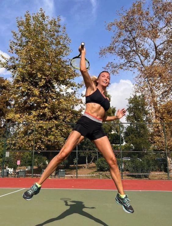 Tenis oynayan Ivana Sert, bacak kaslarıyla gündem oldu - Resim: 13