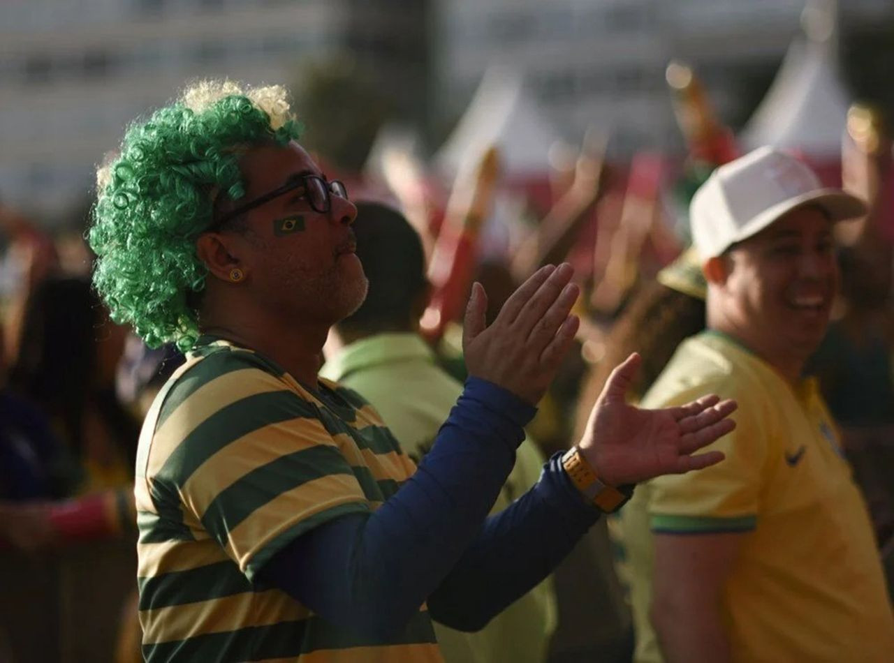 Yasakçı Katar'a inat plajda çılgın Dünya Kupası eğlencesi - Resim: 1