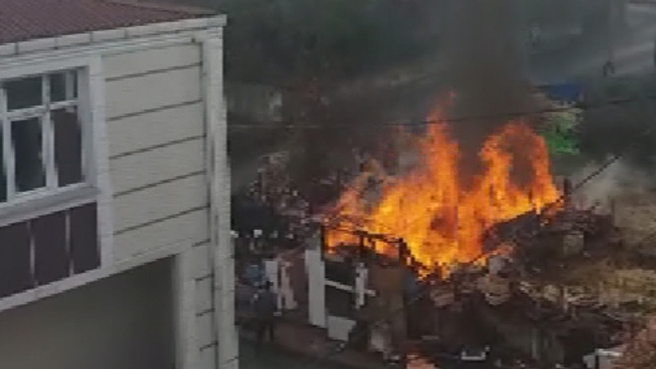 İstanbul'da baraka yangını