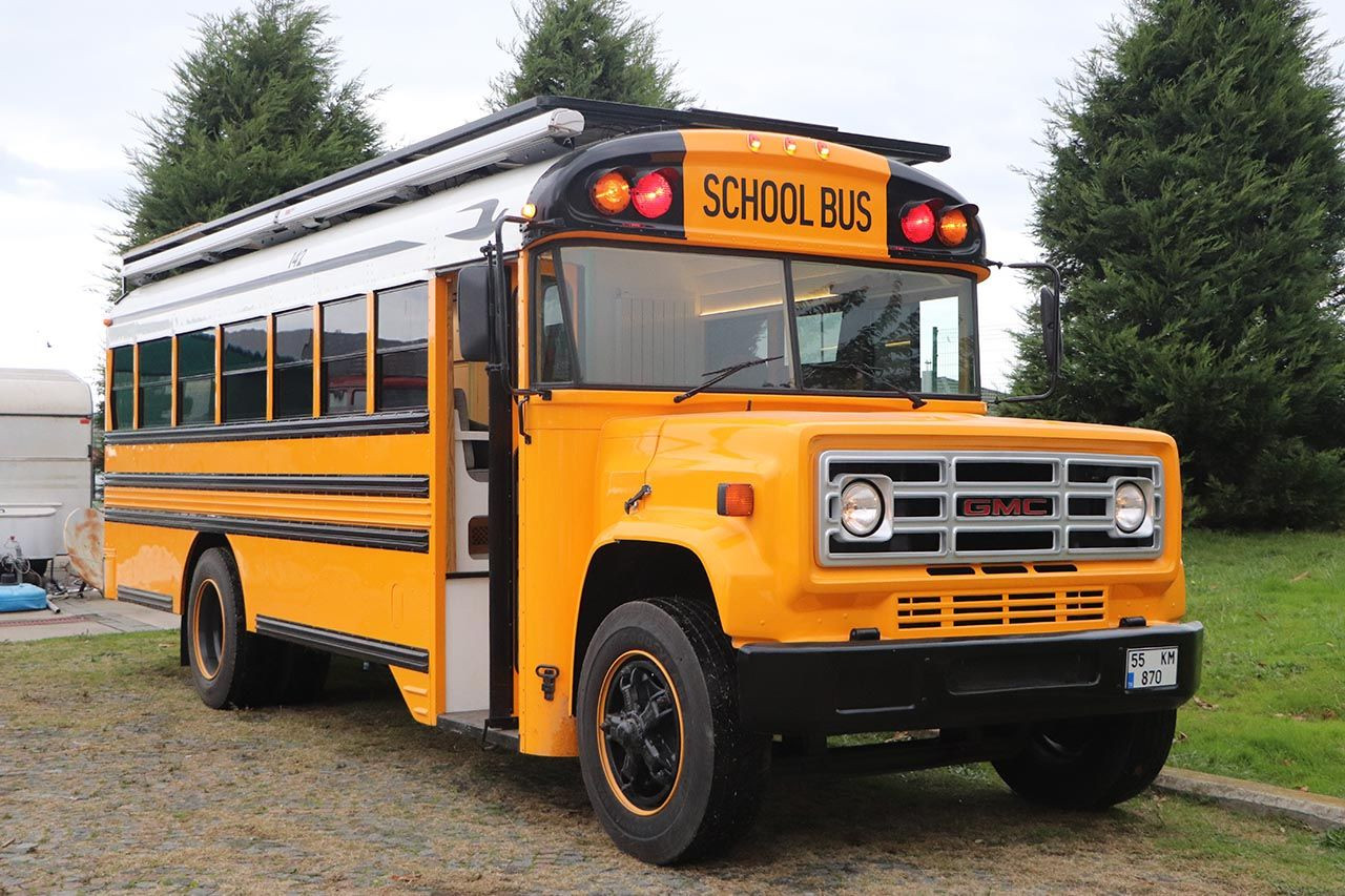Hurda okul otobüsünü karavana çevirdi! Harcadağı para dudak uçuklattı - Resim: 2