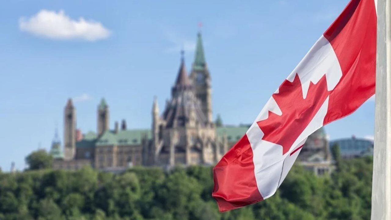 Kanada kapıları açıyor: Yüz binlerce göçmen alınacak