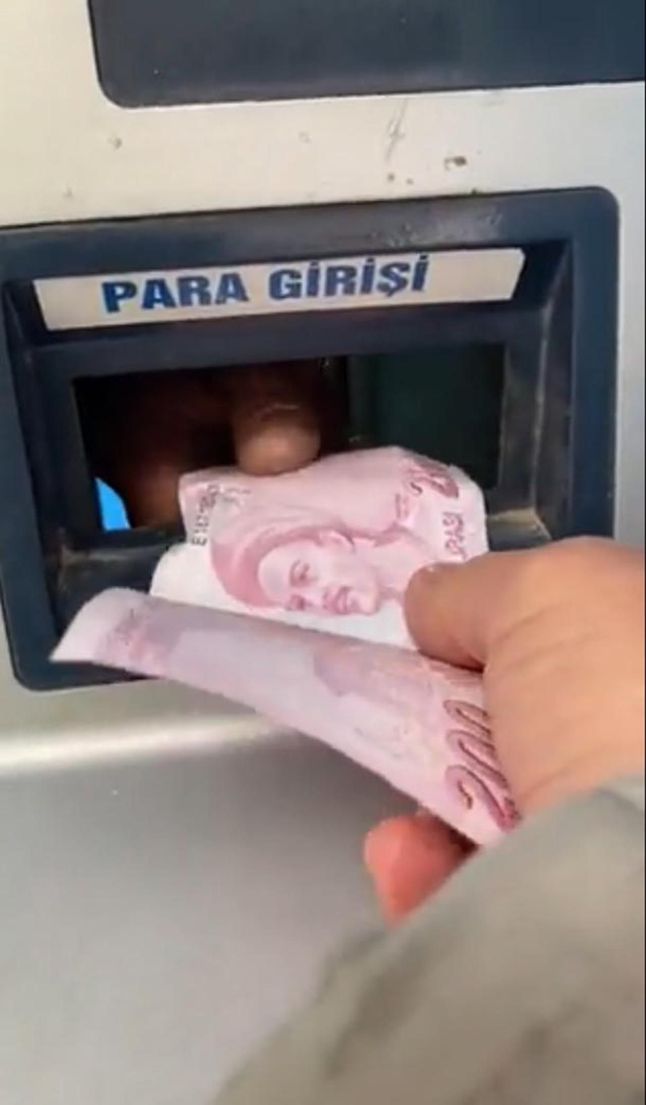 Su yükleme makinesi arıza yapınca... Sosyal medyayı sallayan olay! - Resim: 2