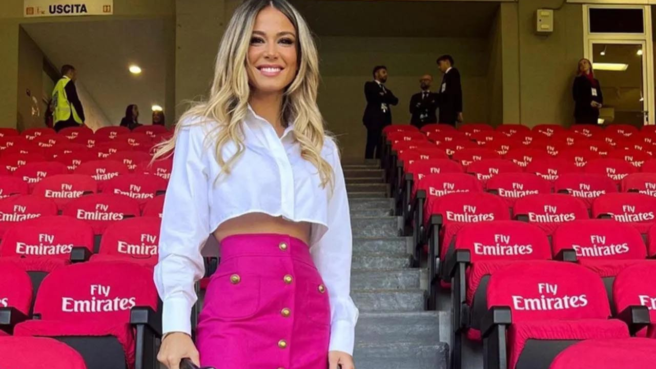 Can Yaman'ın eski sevgilisi Beşiktaş'ın eski kalecisiyle aşkını ilan etti