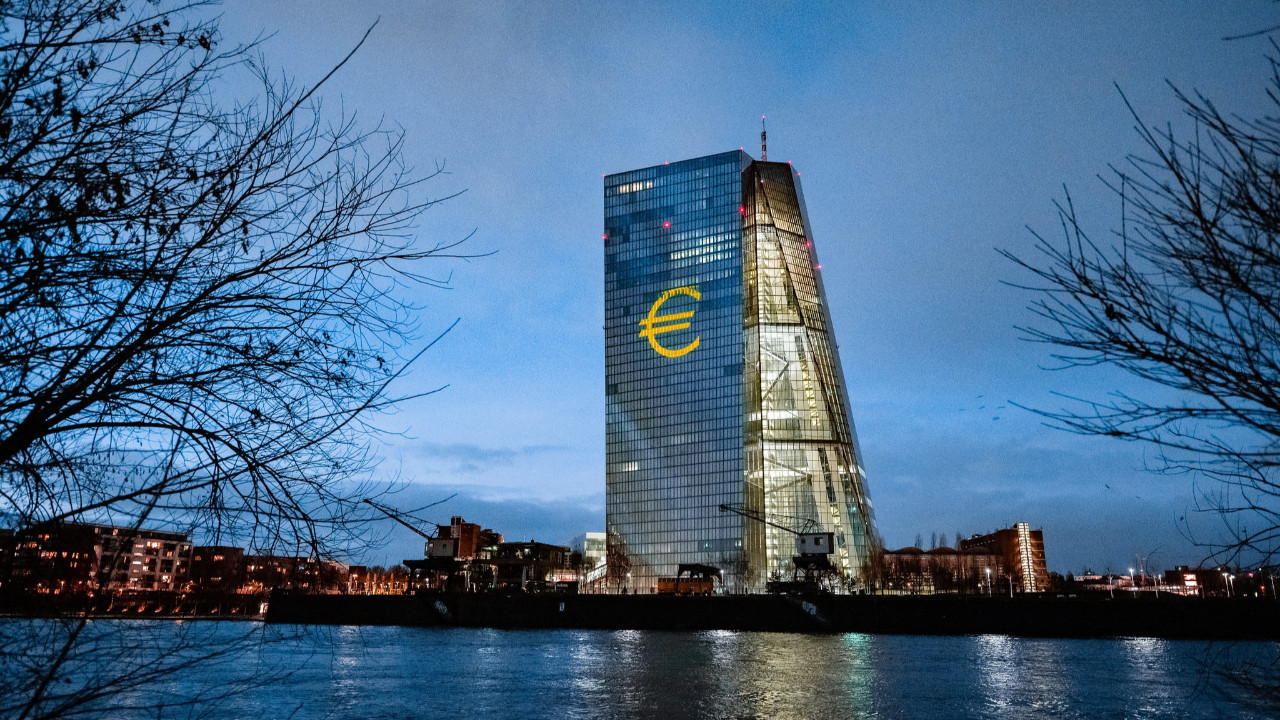 Avrupa Merkez Bankası’ndan büyüme uyarısı