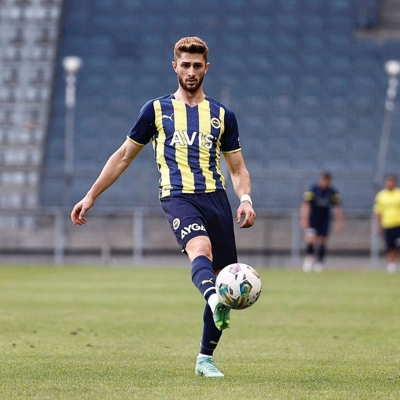 Fenerbahçe'nin genç yıldızı devlerin transfer listesinde - Resim: 1
