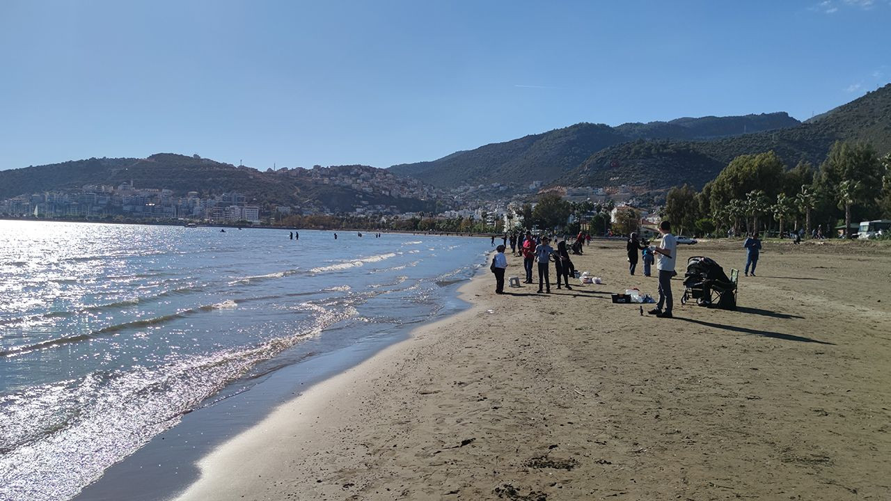 Bu dedikodu sonrası onlarca kişi ''bedava'' diye sahile akın etti - Resim: 3