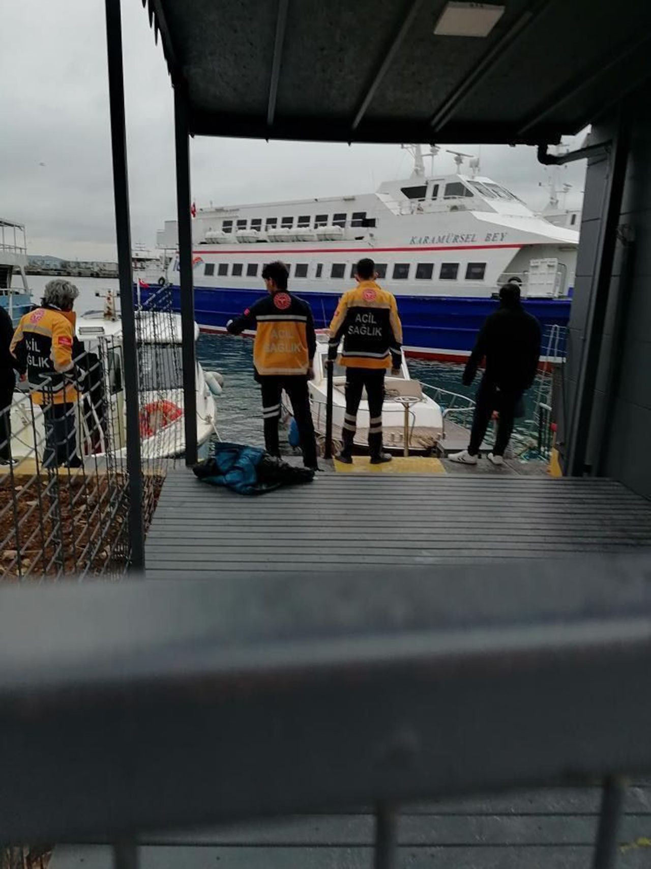 İstanbul Boğazı'nda dehşet! Vapurdan denize yolcu düştü - Resim: 2