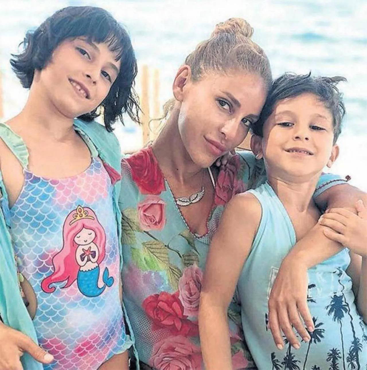 Bali Adası'na yerleşmişti! Irmak Ünal mayokinili pozlarıyla olay oldu - Resim: 2