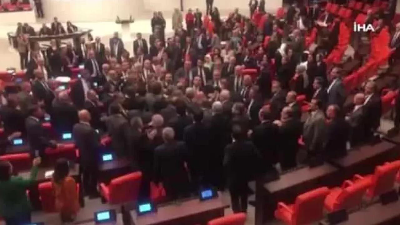 TBMM'de bütçe görüşmelerinde gergin anlar