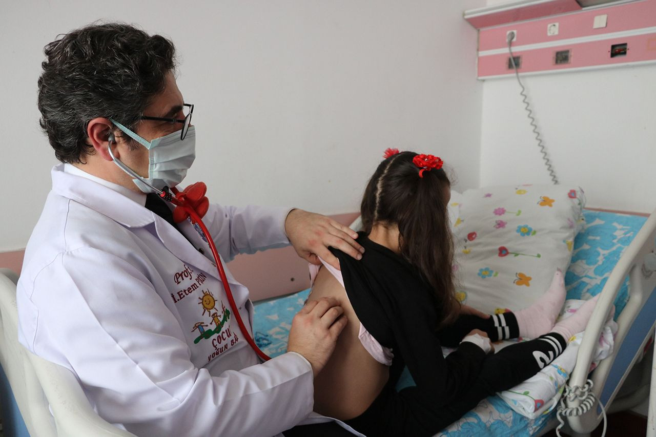 Acil servisler dolup taşıyor! Influenza ve rinovirüs alarmı verildi! - Resim: 1