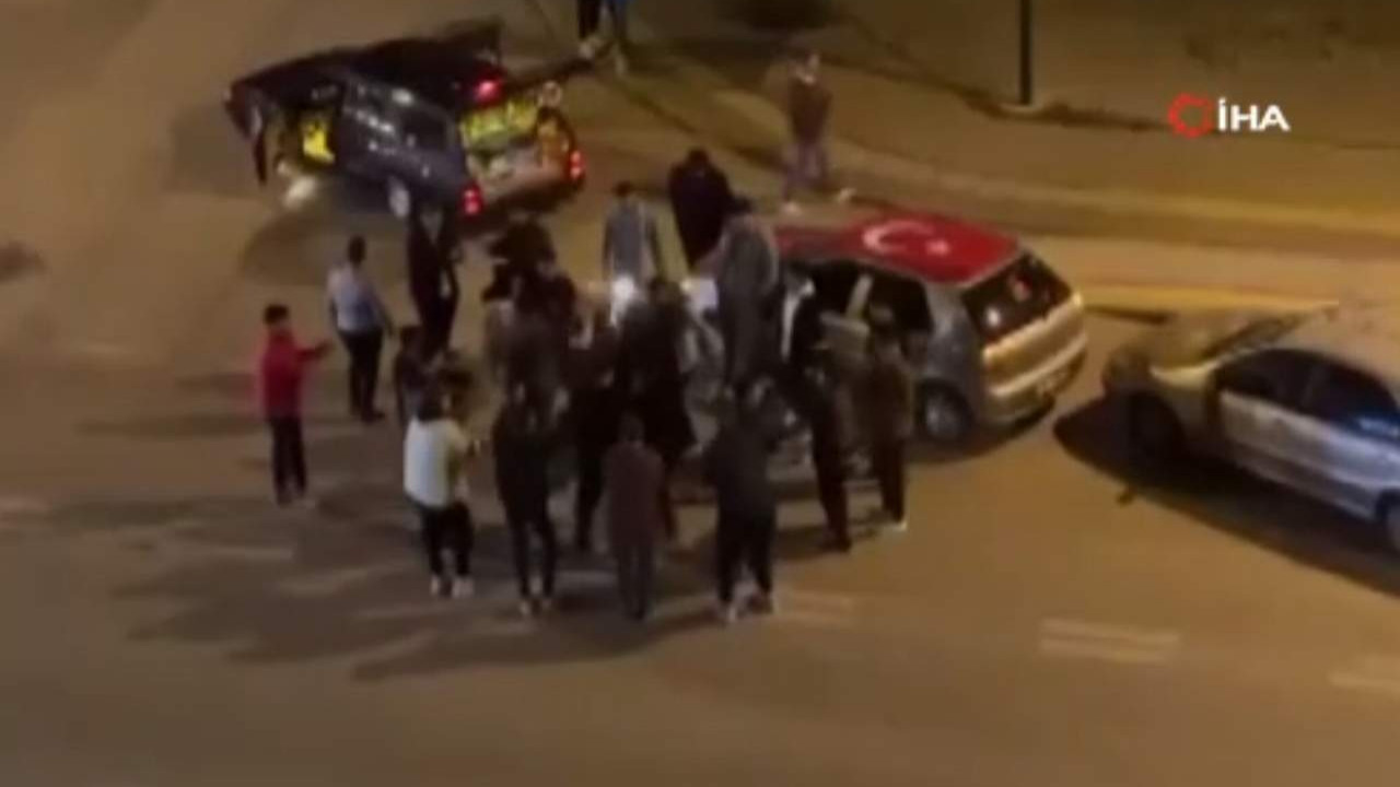 Asker konvoyunda otomatik silahlı maganda dehşeti kamerada