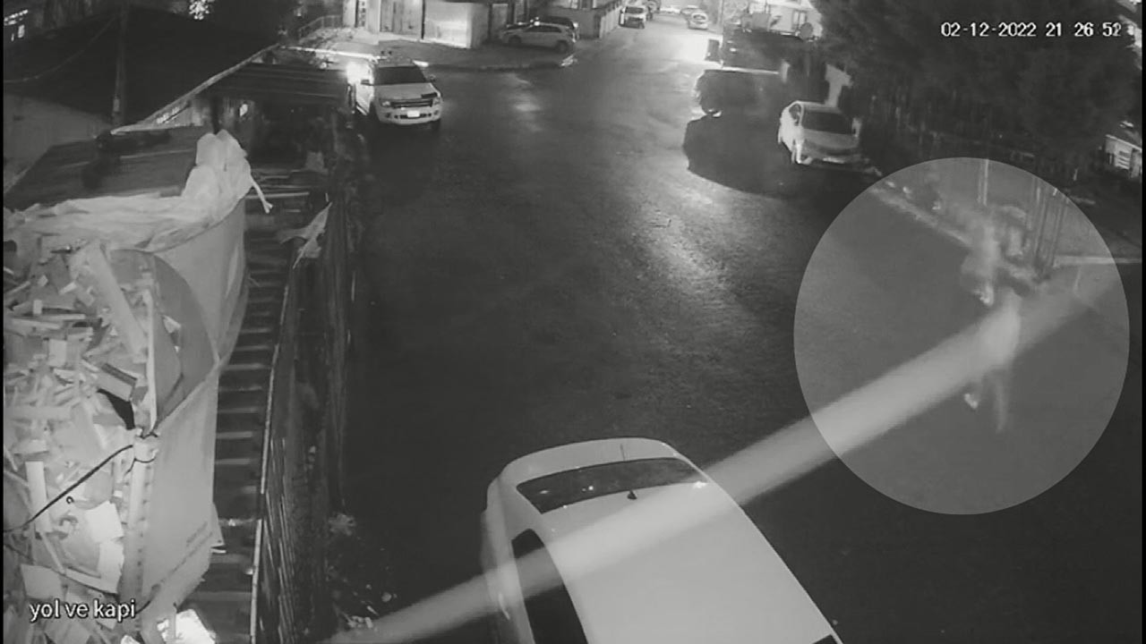İstanbul'da yolda yürüyen kadına iğrenç taciz
