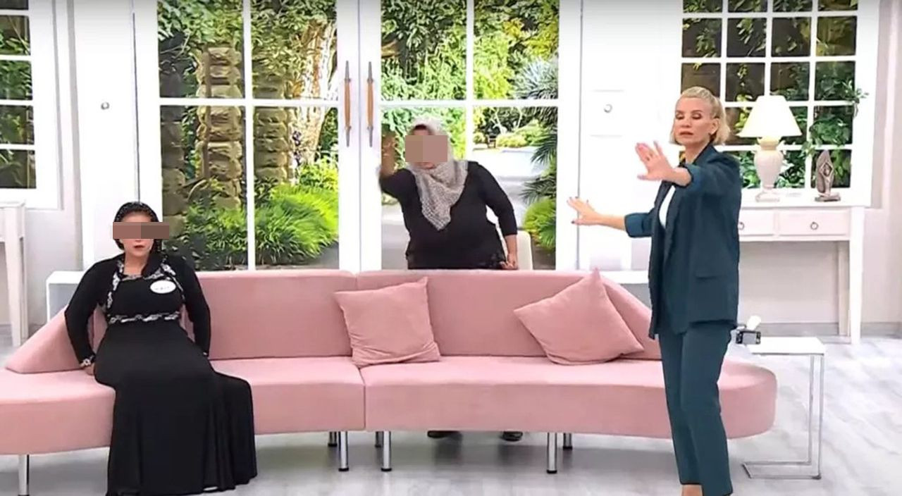 Esra Erol'da yine mide bulandıran iddialar: ''TikTok'ta kızlara...'' - Resim: 4