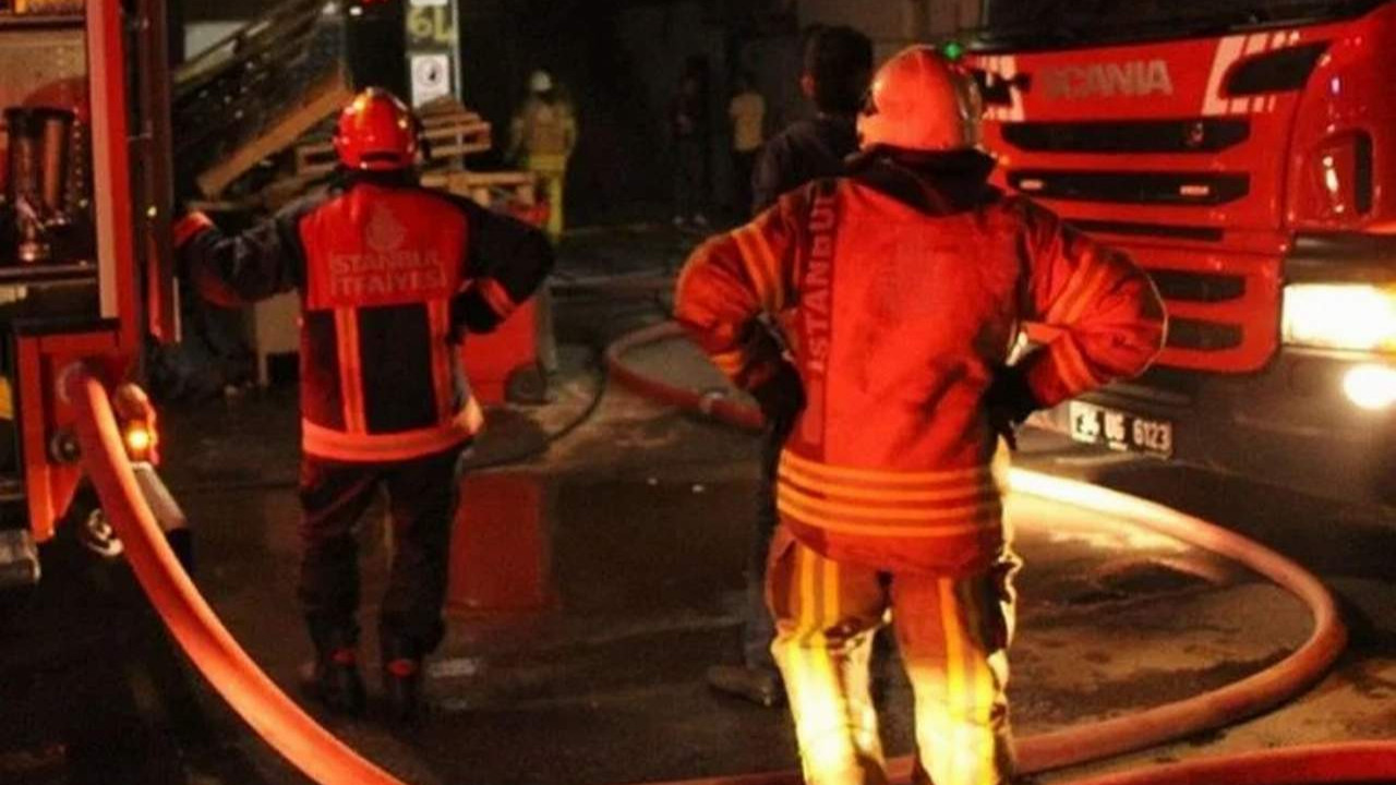İstanbul'da kuru yük gemisinde yangın