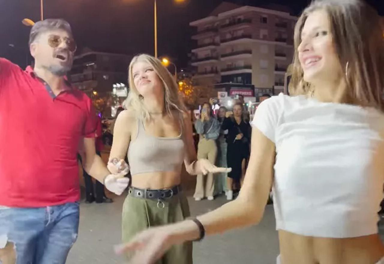 Fenomen çılgın dondurmacı son videosu ile yine olay oldu: Dans için sıraya girdiler