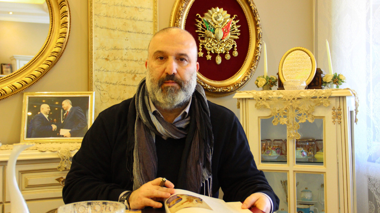 Osmanlı torunu Orhan Osmanoğlu ''hazine''sini satışa çıkardı