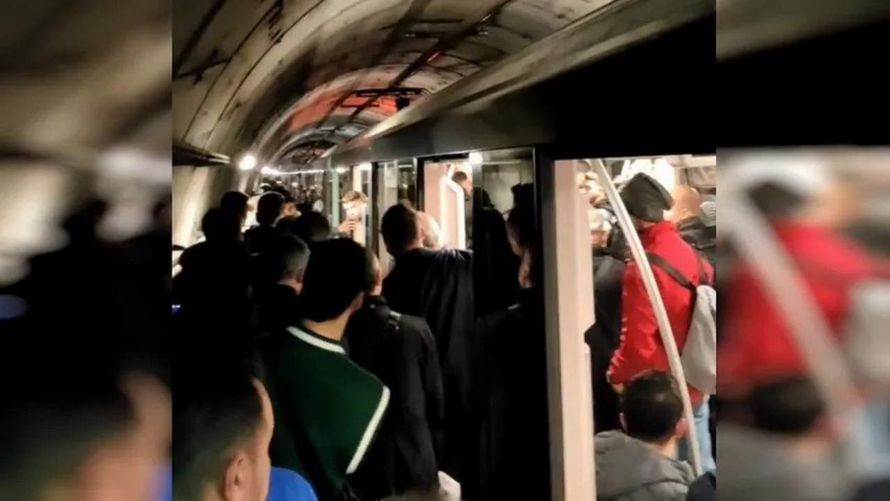 İstanbul Metrosu'nda elektrik kesintisi, yolcular tahliye edildi