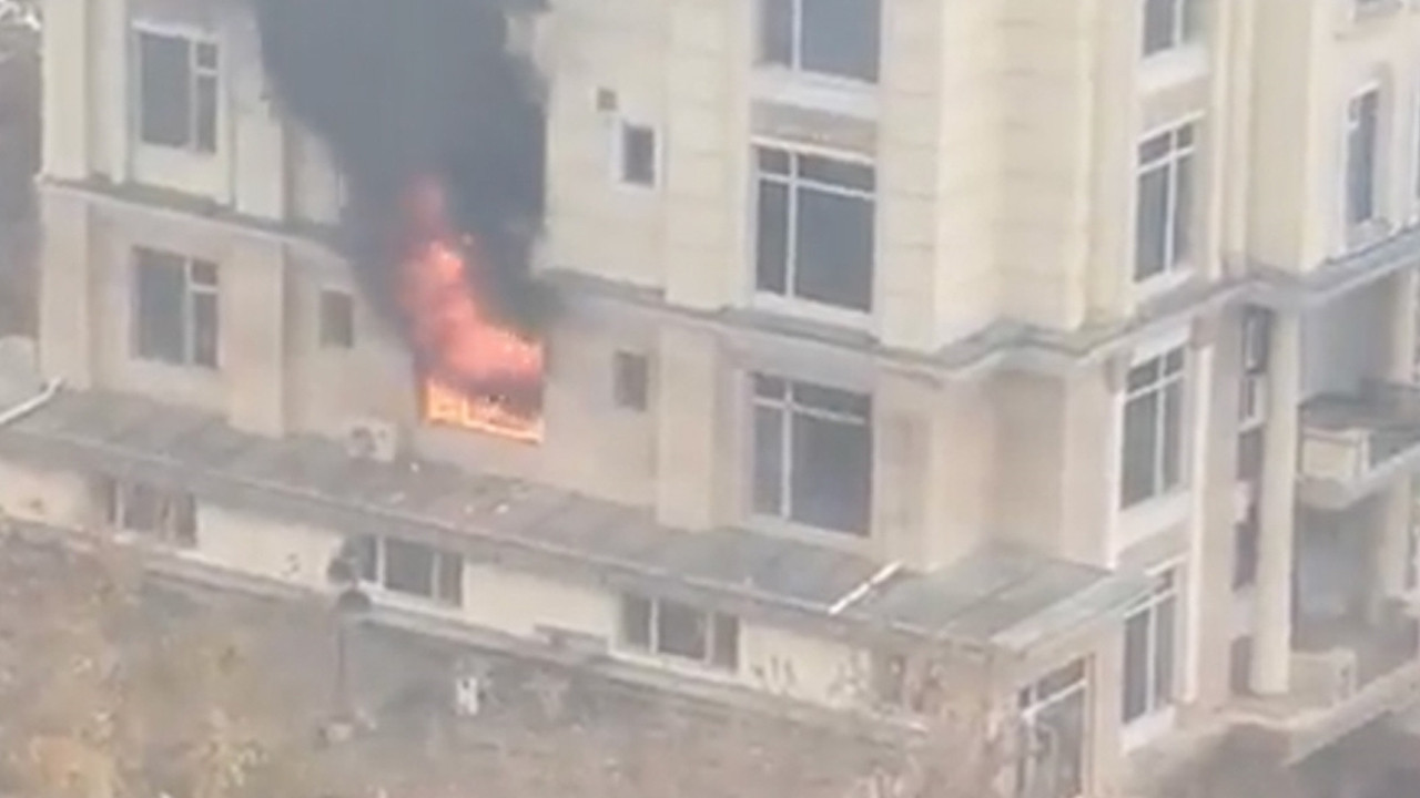 Kabil'de Çinlilere ait otele silahlı ve bombalı saldırı