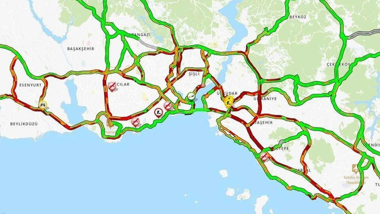 İstanbul'da trafik durma noktasında