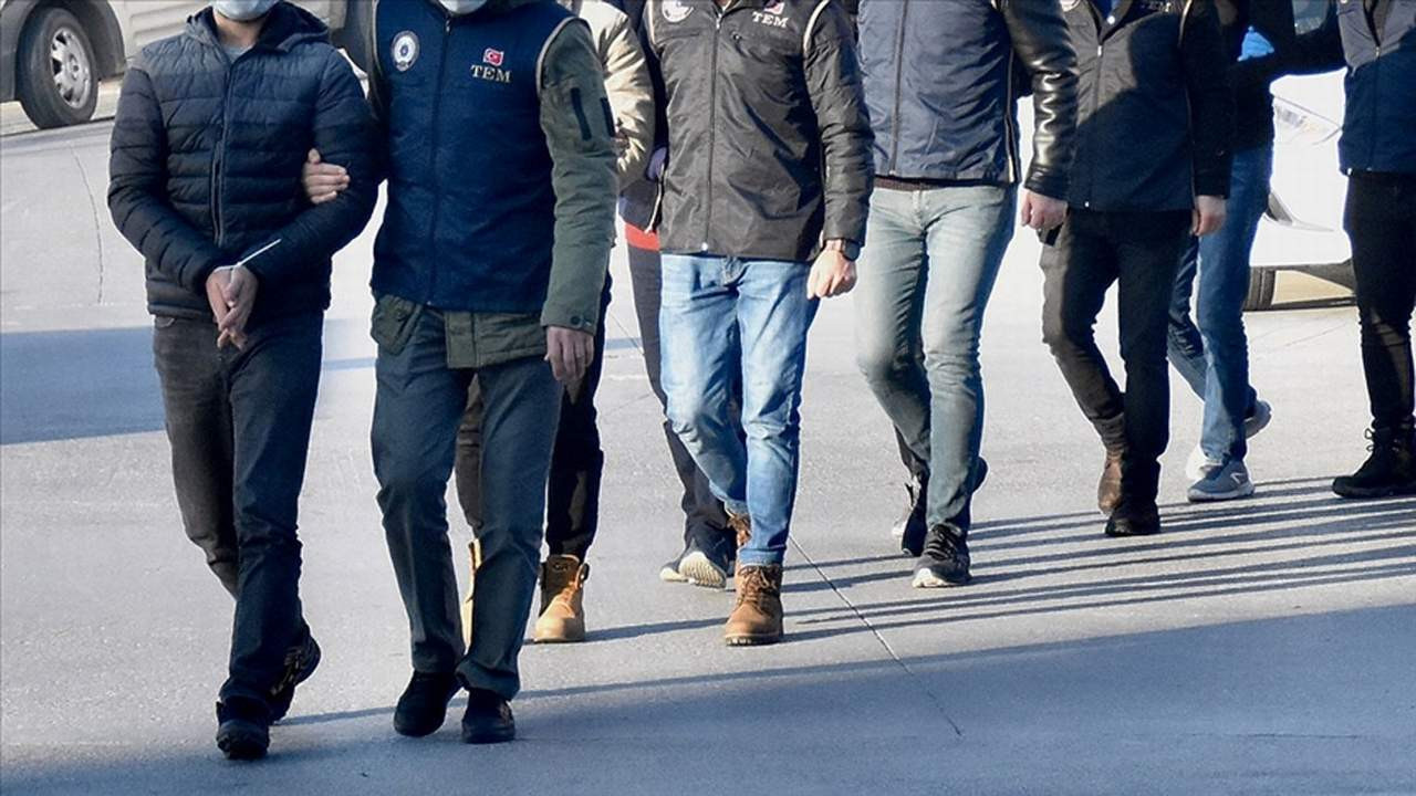 İstanbul'da DEAŞ ve El Kaide operasyonu: 20 gözaltı