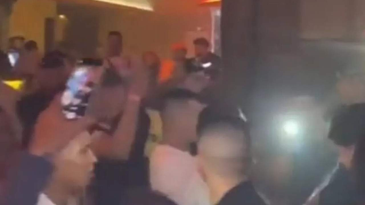 Gece kulübündeki ilginç hırsızlık anı kamerada