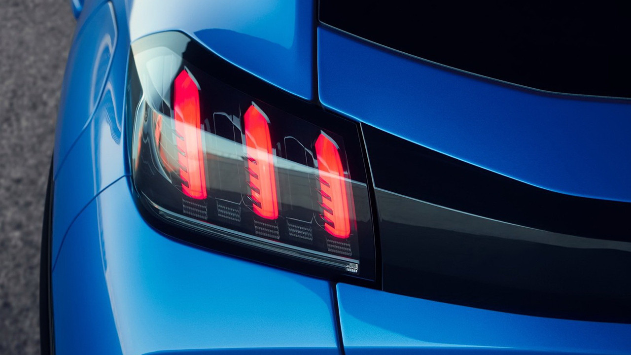 Peugeot'un menzilini arttıran yeni elektrikli aslanı ortaya çıktı