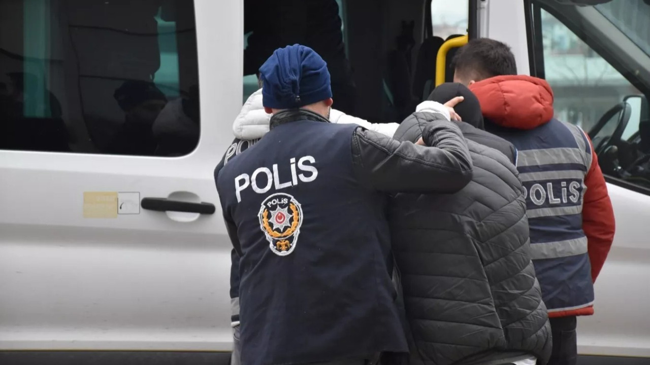 ''Polisim'' dedi 700 bin TL dolandırdı