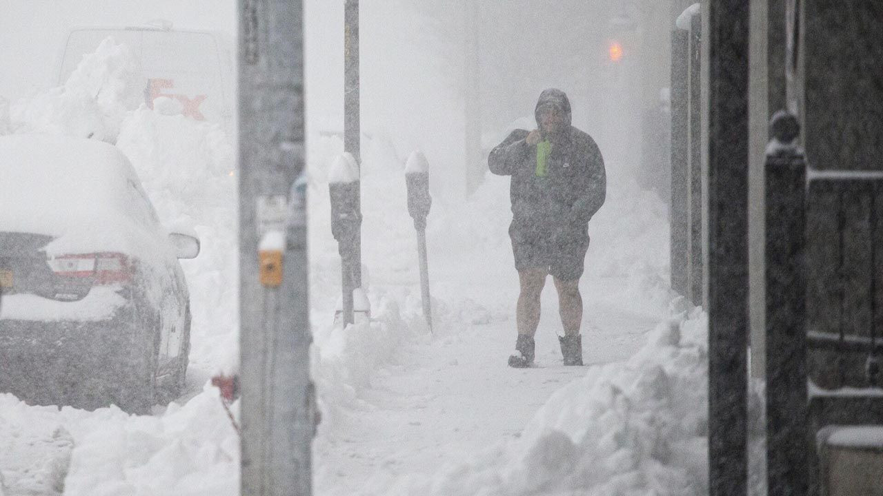 ABD, Kanada ve Japonya'yı kar fırtınası esir aldı! Gökten yarasa yağdı - Resim: 13