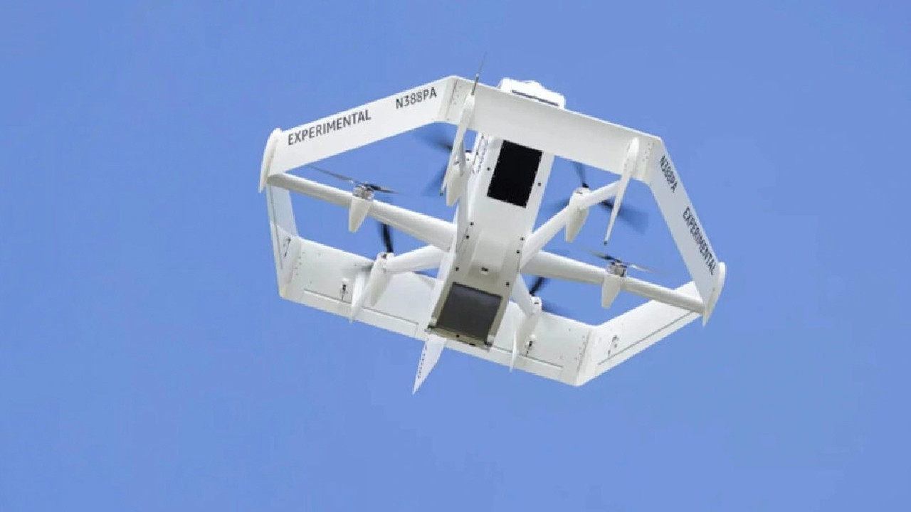 Amazon'dan dev hamle: Drone ile kargo taşımaya başladı