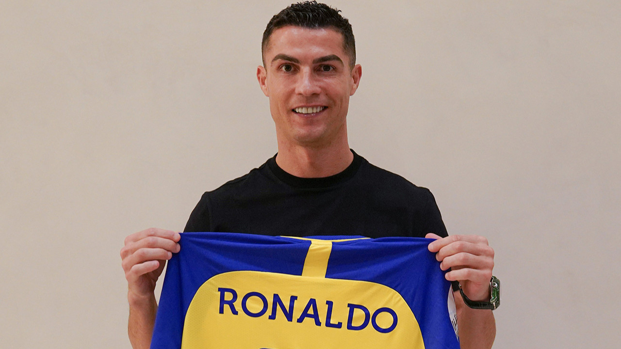 2022 yılının son transfer bombası: Ronaldo imzayı attı!