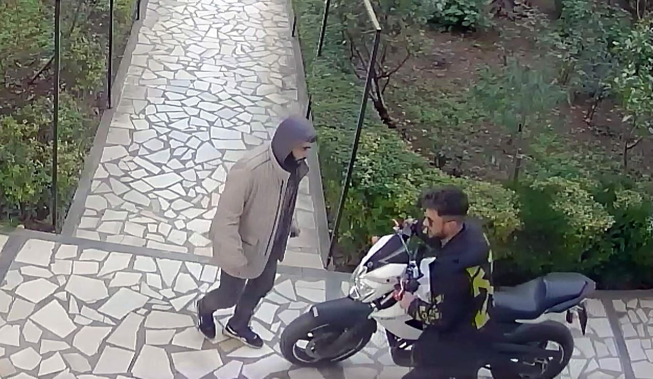 Motosiklet hırsızları kamerada; savunması pes dedirtti - Resim: 3