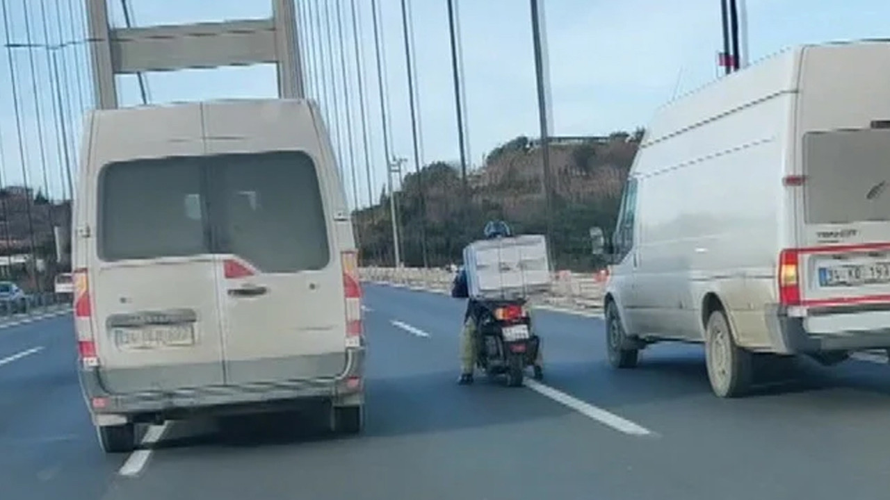 Fatih Sultan Mehmet Köprüsü'nde ilginç anlar: Motosikletliye kalkan oldular