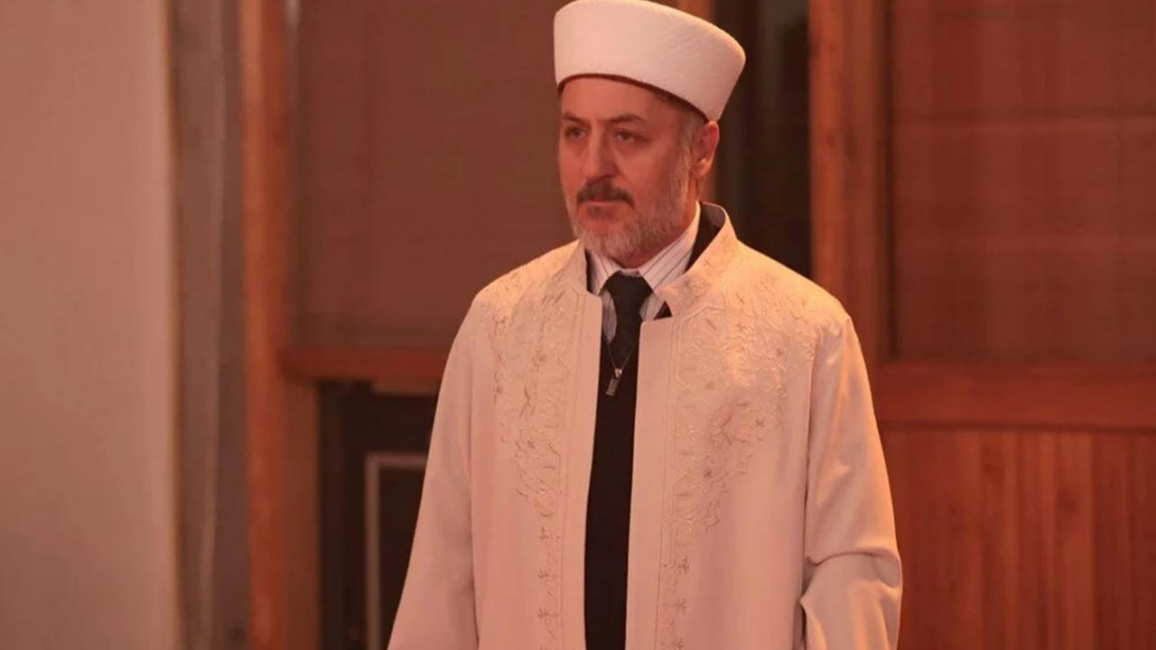 Ömer dizisinin yıldızı Barış Falay'ın eşi de tanıdık çıktı!