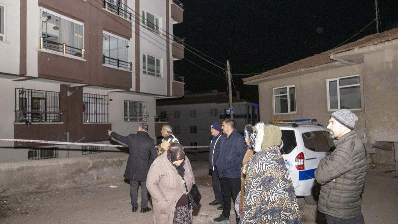 İstinat duvarı çöktü, 19 daire tahliye edildi