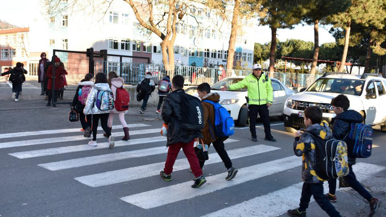307 okul servisi trafikten men edildi
