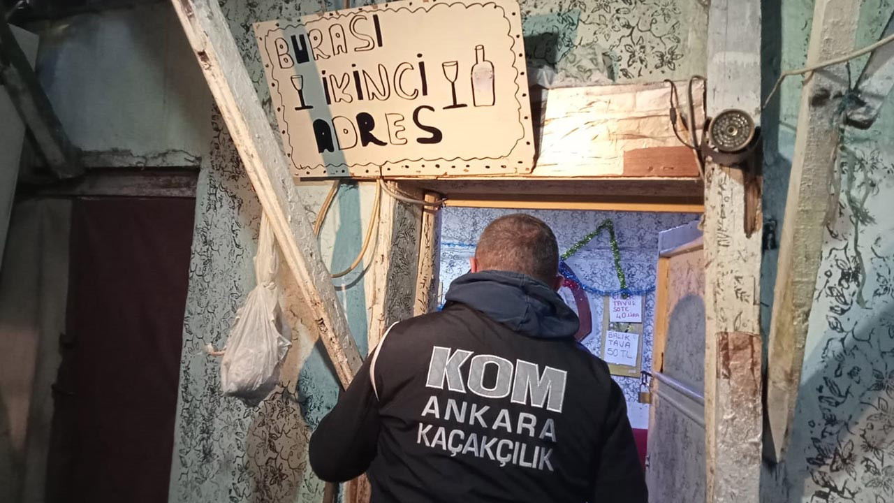 Bu da merdiven altı meyhane! Gecekonduya giren ekipler şaşkına döndü