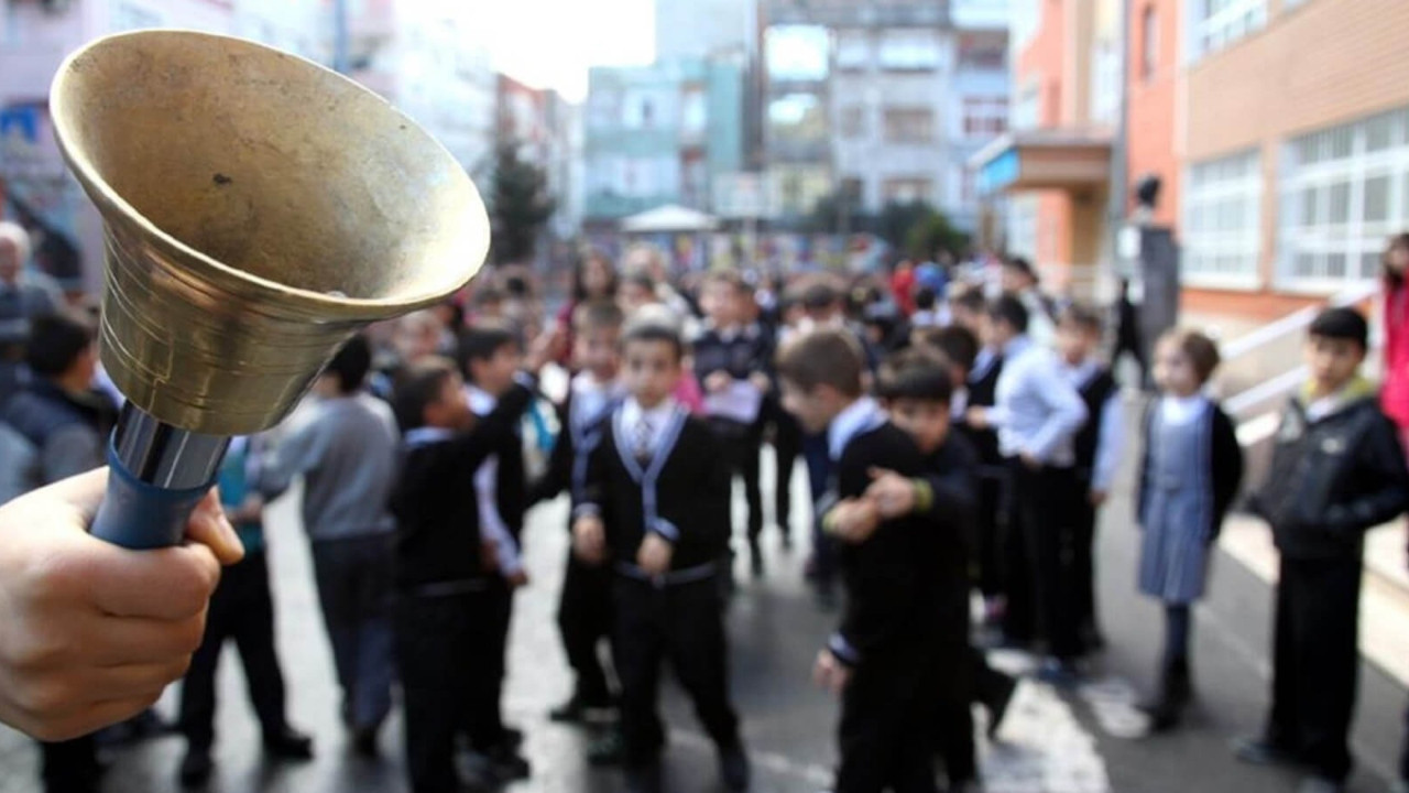 Okul zilleri yarıyıl tatili için çalıyor