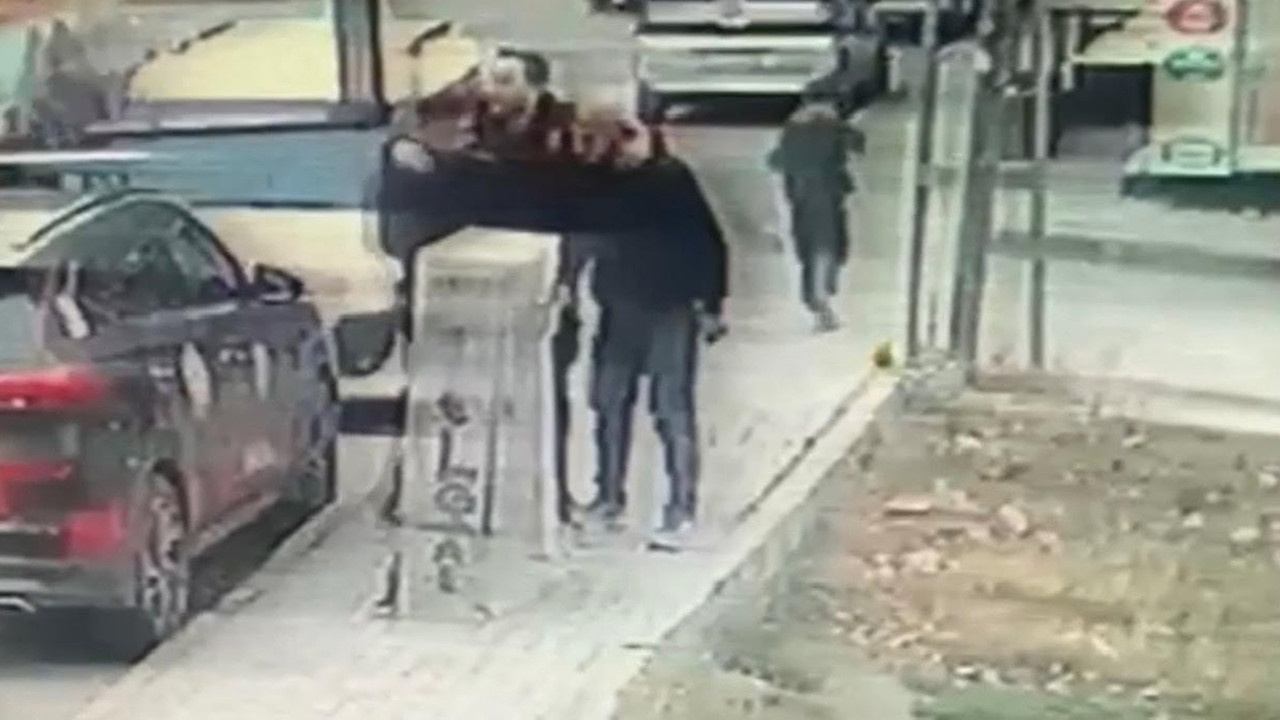 İstanbul'da polisin gözü önünde uyuşturucu ticareti