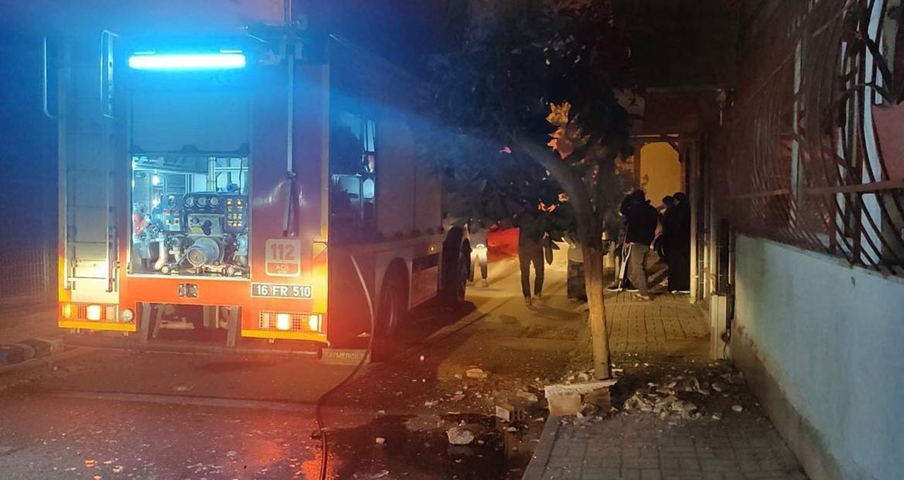 Evde doğal gaz patlaması! Kokuyu duyunca canını son anda kurtardı - Resim: 3