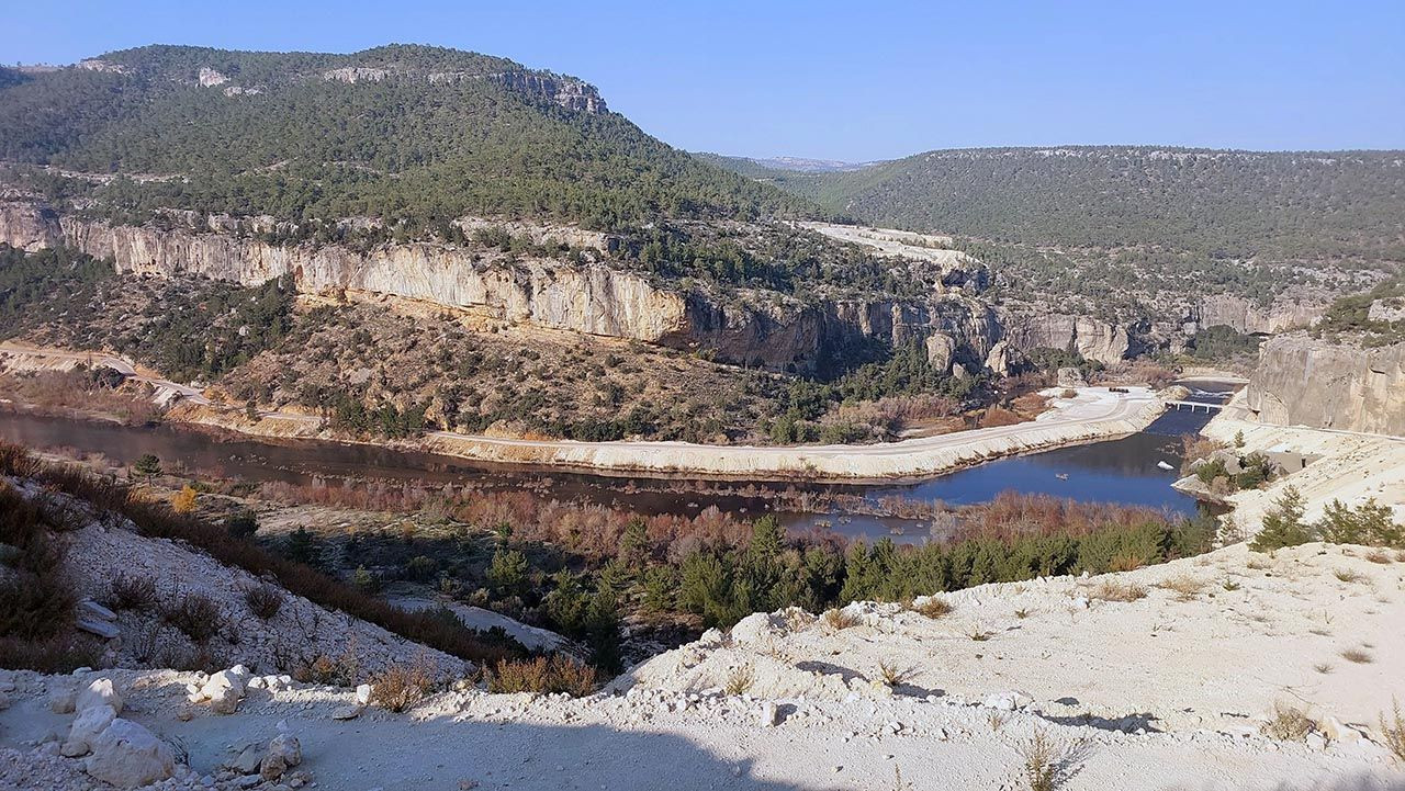 Göksu Nehri'nde tedirgin eden manzara - Resim: 1