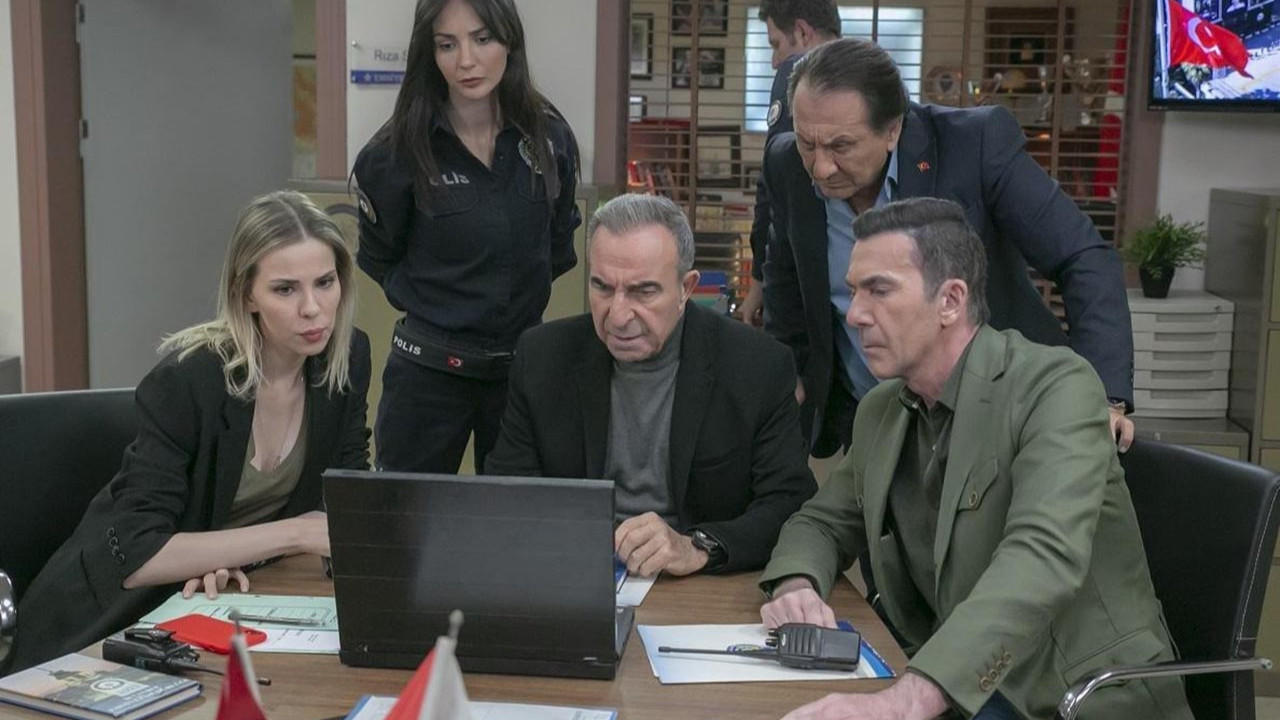 Zafer Ergin açıkladı: Arka Sokaklar devam edecek mi?