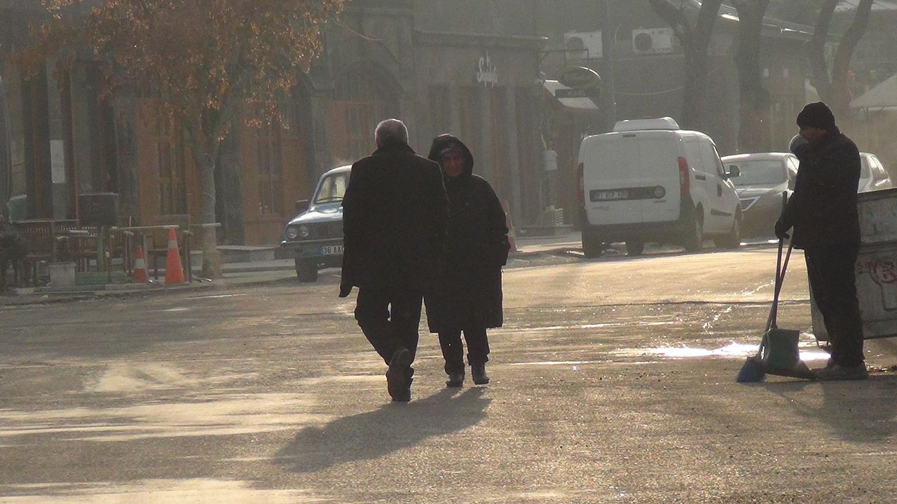 Bir ilimiz buz kesti! Kilitler dondu, vatandaş kapıda kaldı - Resim: 2
