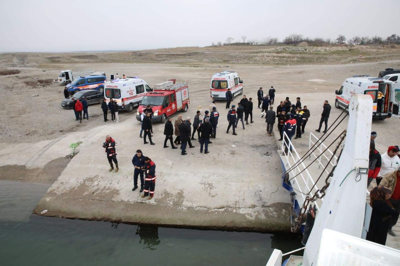 Malatya'da can pazarı! Halk otobüsü göle uçtu, yaralılar var - Resim: 4
