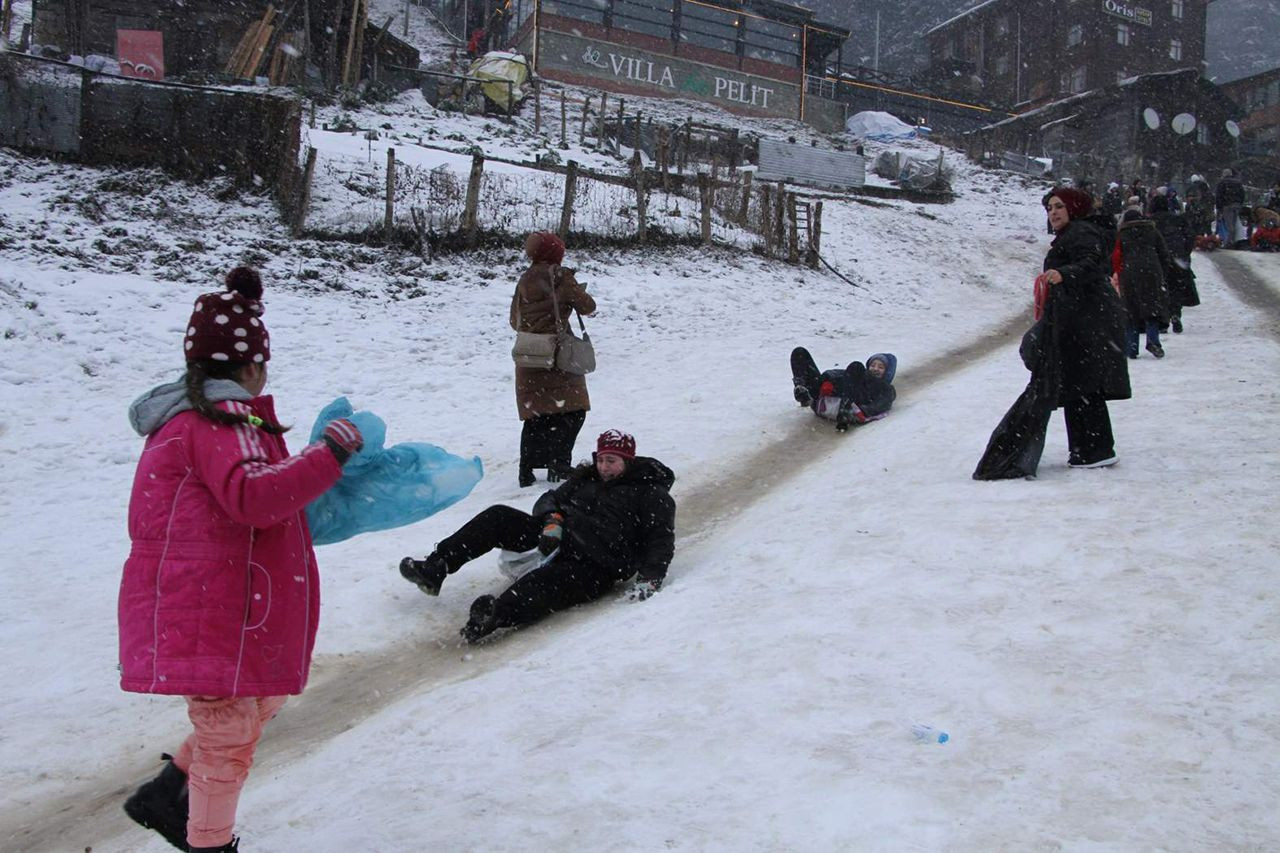 Karadeniz'in cenneti Ayder'de renkli kar festivali - Resim: 2