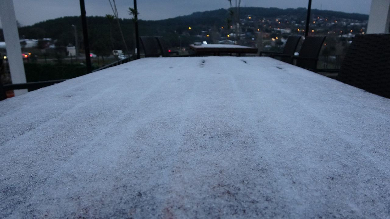 Beklenen kar İstanbul'a geldi; o ilçedekiler güne bembeyaz uyandı - Resim: 3
