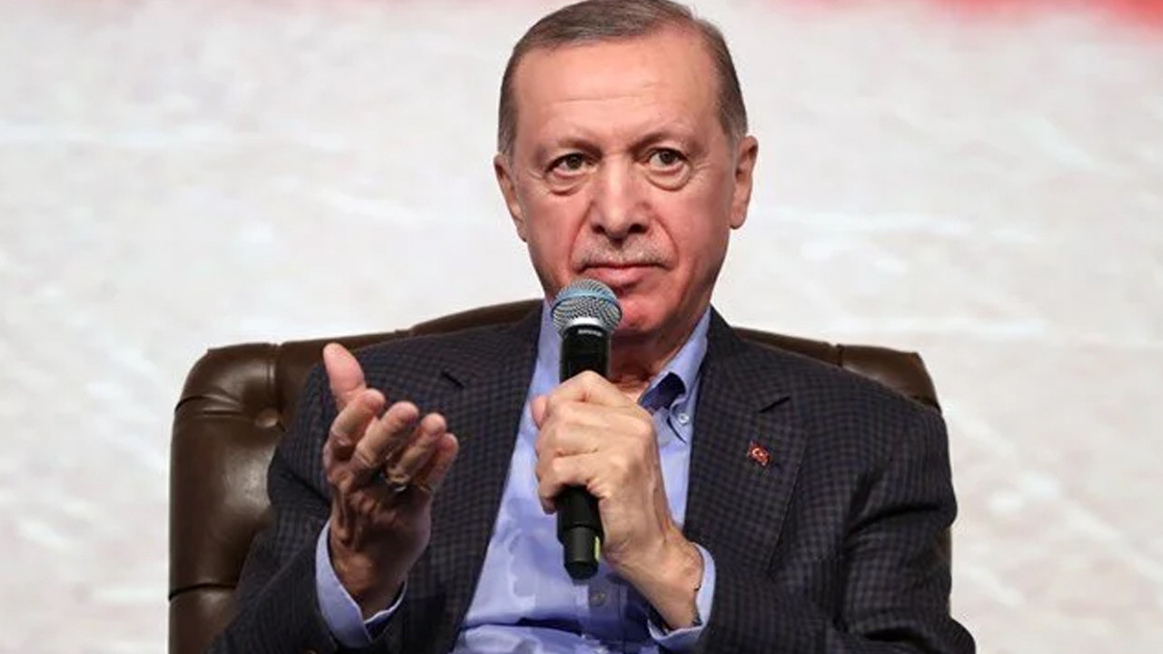 Erdoğan: Onlar sahte gündem peşinde, bizim gündemimiz deprem