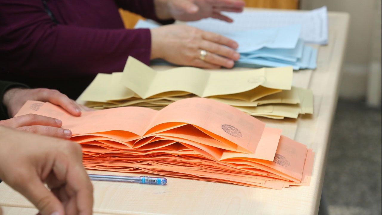 İstanbul'da yapılan seçim anketinin sonuçları açıklandı