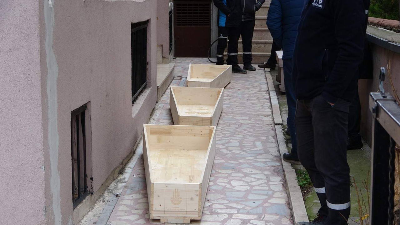 İstanbul'da bir anne ve 2 çocuğu ölü bulundu