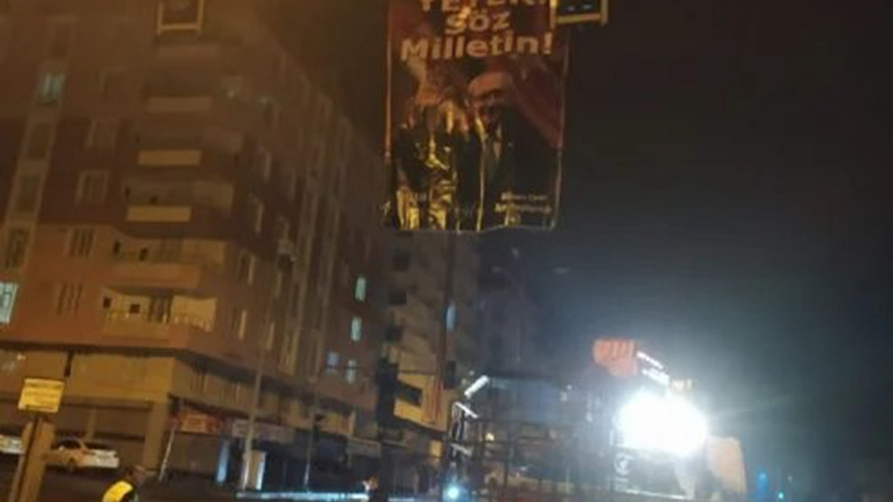 Kılıçdaroğlu’nun ''Yeter söz milletin'' pankartı   indirildi